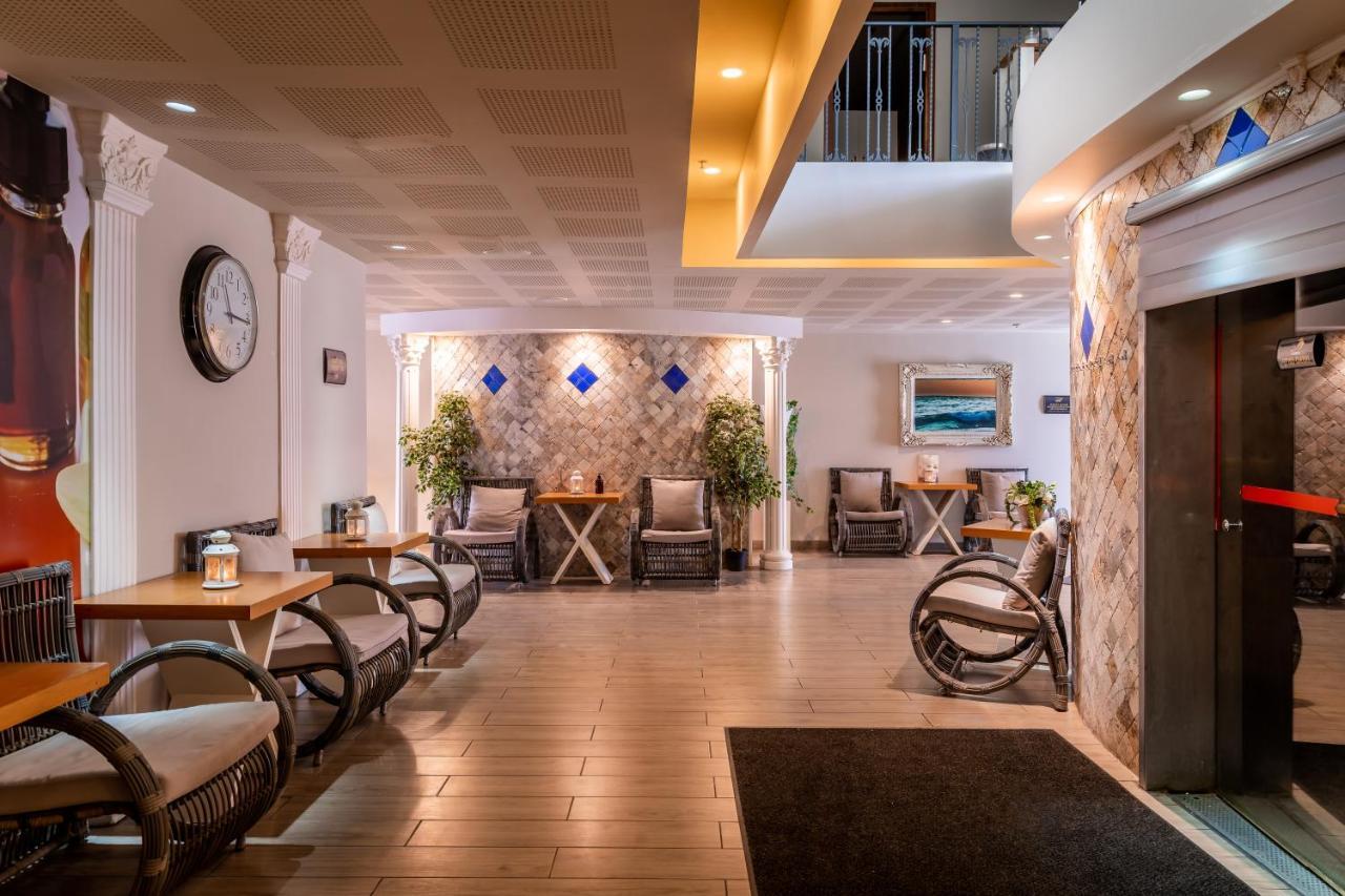 Rimonim Aquaduct Hotel Regba Eksteriør bilde